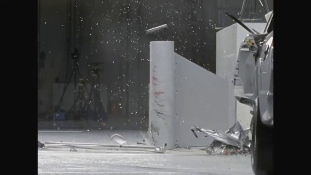 2011 Toyota 4Runner IIHS Small Overlap Crash Test