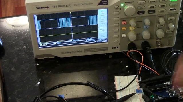 Oscilloscope 102--Pulse Triggering for TV Remote смотреть онлайн