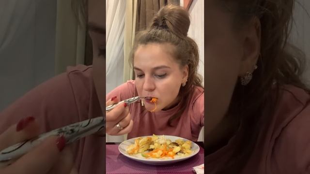 МУКБАНГ КАРТОШКА С ГРИБАМИ