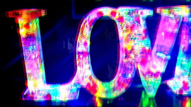 Ночник из эпоксидной смолы и сухоцветов LOVE смотреть онлайн