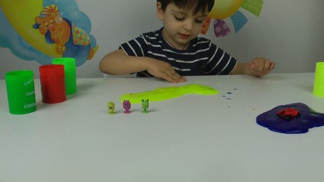 Лизуны Слизь в бочках с сюрпризами Unboxing slimy barrel with surprises смотреть онлайн