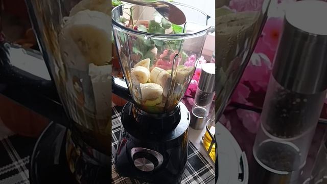 Напиток не только полезный ,но и вкусный, повышает иммунитет#рецепт#смузи#витамины смотреть онлайн