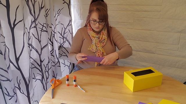 Music Craft - Tissue Box Guitar