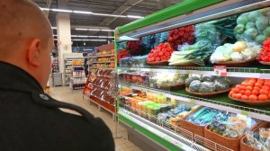 СОФИЯ САМА ДЕЛАЕТ ПОКУПКИ ЗЕЛЕНОГО ЦВЕТА. СОФУНЬЯ ШАЛУНЬЯ