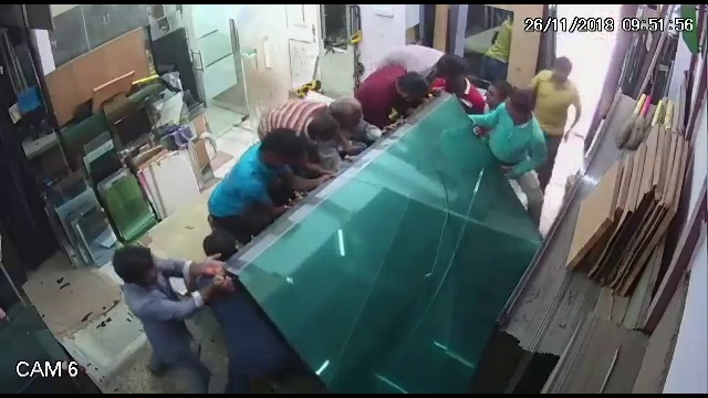 Полтора грузчика смотреть онлайн