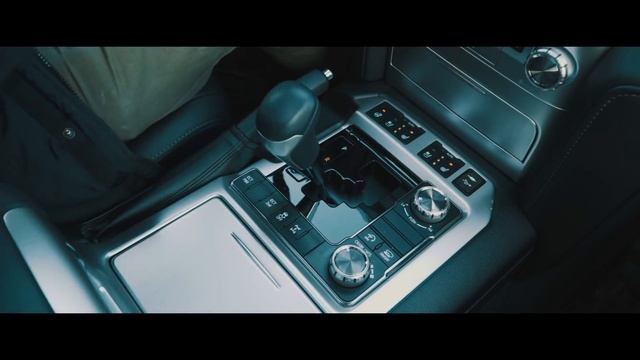 Школа внедорожной езды. Как нужно подниматься на машине в гору смотреть онлайн