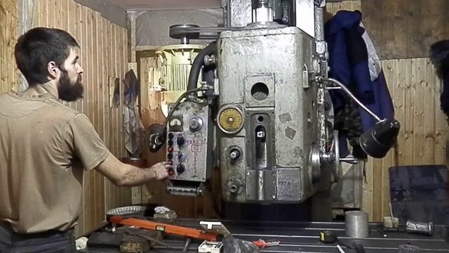 Первый запуск фрезерного станка УЗТС 654 после простоя смотреть онлайн