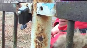 КАК ВЗЛОМАТЬ ЗАМОК САМОРЕЗОМ