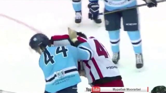 Челябинский хоккеист устроил драку во время матча ВИДЕО смотреть онлайн