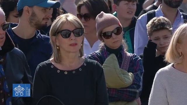 Live Angelus by Pope Francis - Vatican смотреть онлайн