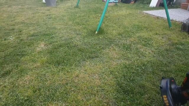 Montage du coupe-bordure électrique Black & Decker STC1820EPC-QW смотреть онлайн