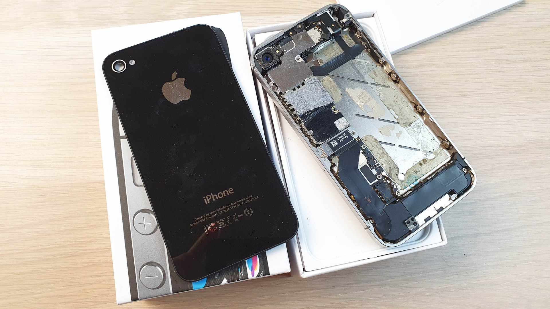 ВЗДУЛСЯ АККУМУЛЯТОР НА IPHONE 4S смотреть онлайн