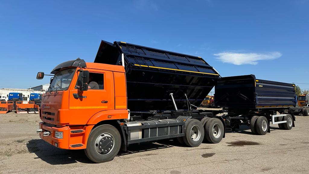 Самосвальный автопоезд Камаз-65115 со спальным местом... смотреть онлайн