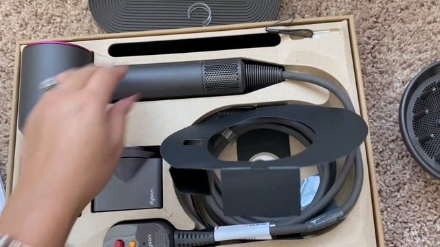 UNBOXING:DYSON SUPERSONIC HAIR DRYER (Early Christmas Gift) смотреть онлайн