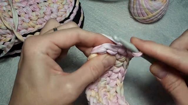 Теплые тапочки из трикотажной пряжи. смотреть онлайн