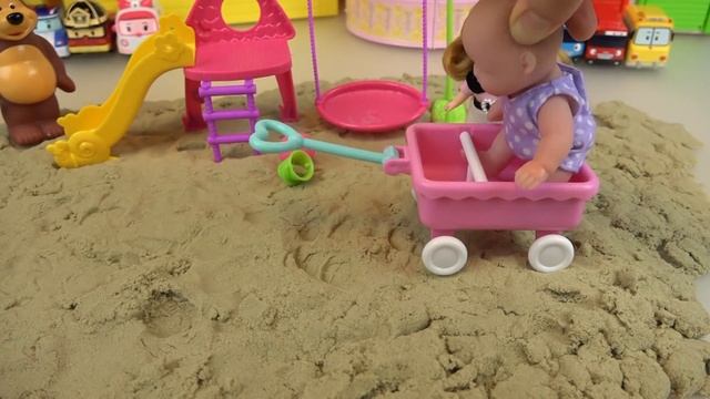 Baby doll and Marsha and the Bear tree house toys play смотреть онлайн