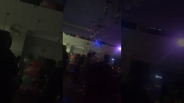 красиво играет на скрипке смотреть онлайн