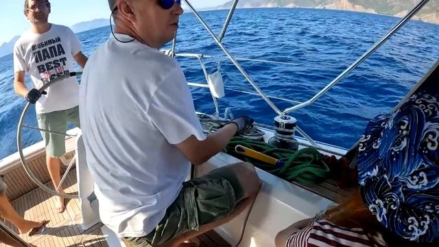 Для кого Он? Яхтинг в Турция. Выход, первая тренировка. Обучения управления парусной лодки. смотреть онлайн