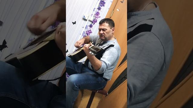 В память о друге . Папа поёт. Как мы дружили . Как рядом шли.. смотреть онлайн