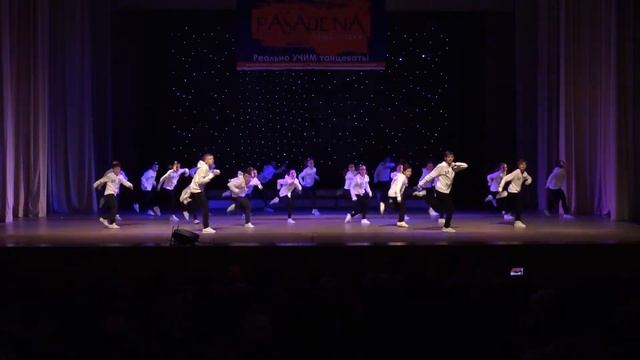 Mega crew juniors смотреть онлайн