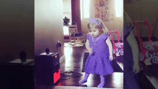 Ну девочка даёт пивица (в жопу смотреть онлайн