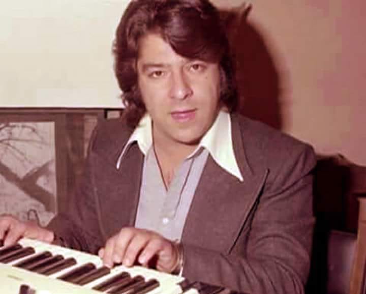 Аҳмад Зоҳир - Ahmad Zahir - 450 акси Аҳмад Зоҳир бо таронаҳояш - 450 Akse Ahmad Zahir Ba Taranaha(3)