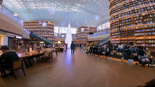 COEX MALL | STARFIELD LIBRARY | COEX SCREENSQUARE GANGNAM, SEOUL SOUTH KOREA