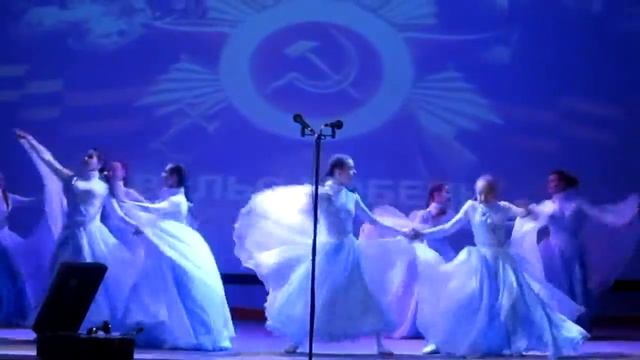 Моя Лиза танцует Вальс Победы... Девочки - умнички... Очень красиво... смотреть онлайн