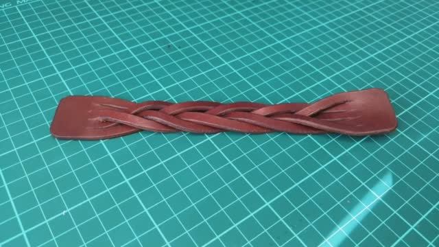 Работа с кожей. Браслет из натуральной кожи. Браслет косичка смотреть онлайн