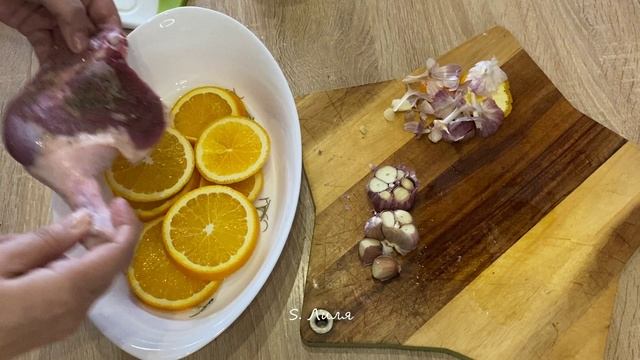 Утиные ножки на апельсиновой подушке. Простой рецепт вкусной утки. смотреть онлайн