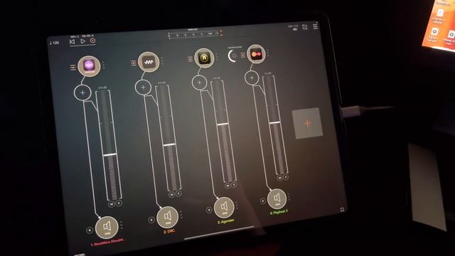 iPad and the Oxi One смотреть онлайн