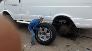 Меняем колёса на Соболе 4х4