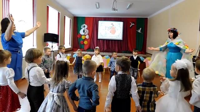 Видеопоздравление с 8 Марта от воспитанников второй младшей группы смотреть онлайн