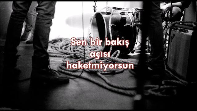 Paramore - Playing God (Türkçe Çeviri) смотреть онлайн