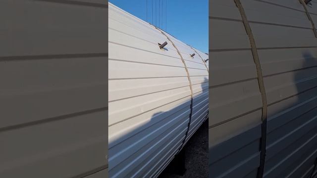 Завершена сборка одной из пяти вертикальных емкостей для хранения битума. смотреть онлайн