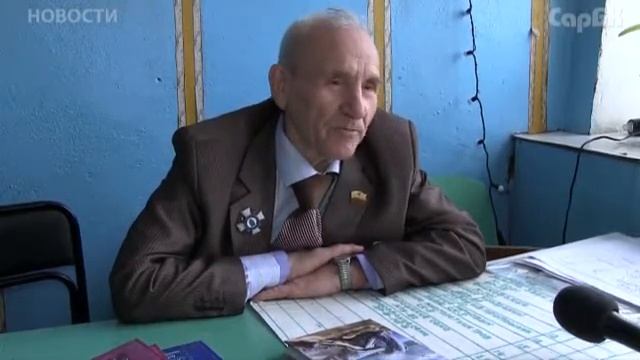 Фермер-писатель готовит книгу о необычной стране смотреть онлайн