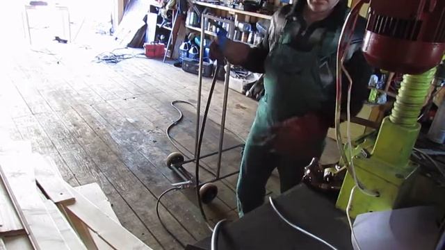 OVERMAN работает Тележка для полуавтомата OVERMAN 200