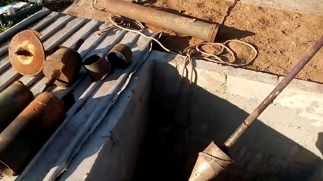 г.Оренбург.Проходим слой 1.5 метра ПГС по обсадной трубе 159мм смотреть онлайн