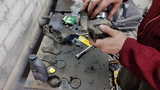 Ремонт передних суппортов Mazda 626 GE