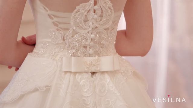 Свадебное платье А силуэт со шлейфом от VESILNA™ модель 3025 смотреть онлайн