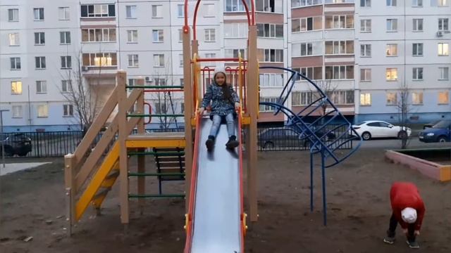 Танцы. Печём печенье. смотреть онлайн