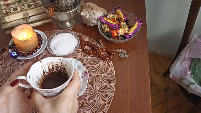 ГАДАНИЕ НА КОФЕЙНОЙ ГУЩЕ/ЧТО ВАС ЖДЕТ В БЛИЖАЙШИЕ ДНИ? смотреть онлайн