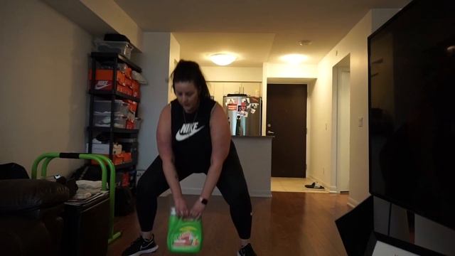 20 Minute @ Home Workout with Plus Size Personal Trainer Sarah Taylor смотреть онлайн
