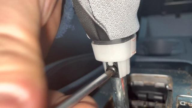 Automatic shifter removal FORD RANGER 2017 - Dr.VOLANT смотреть онлайн