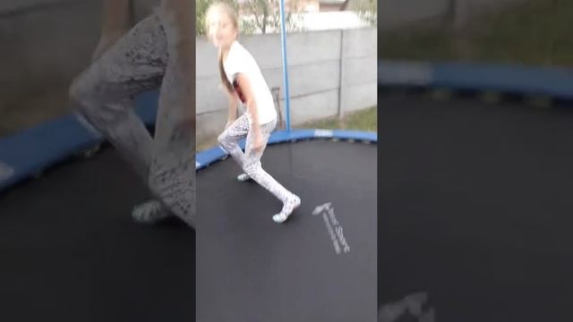Как научиться делать воздушное сальто на батуте??? смотреть онлайн