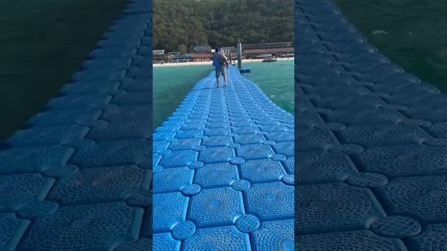 Понтонный пластиковый мост, Тайланд, о. КоЛан смотреть онлайн