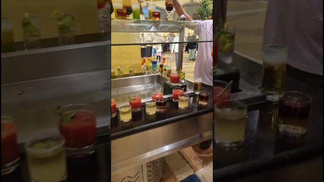 Египет Шарм Эль Шейх 31декаб 22г отель Наама Бей еды много а живот маленький 😇 смотреть онлайн