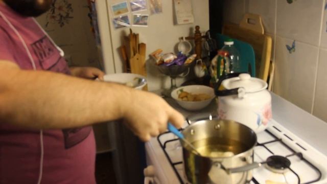 Готовим пельмени во фритюре смотреть онлайн