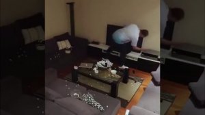 Смех до слёз!. Муж смотрит футбол, жена шутит.