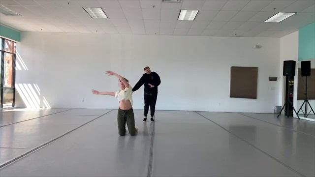 Contemporary Combo / With Plie's смотреть онлайн